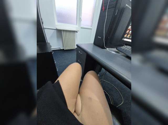 AmberLove12, live now on BongaCams