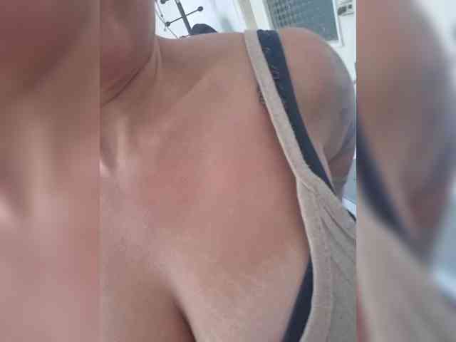 AmberLove12 webcam