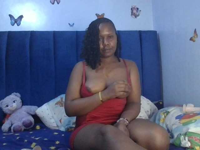 Lustyshakah live cam on BongaCams