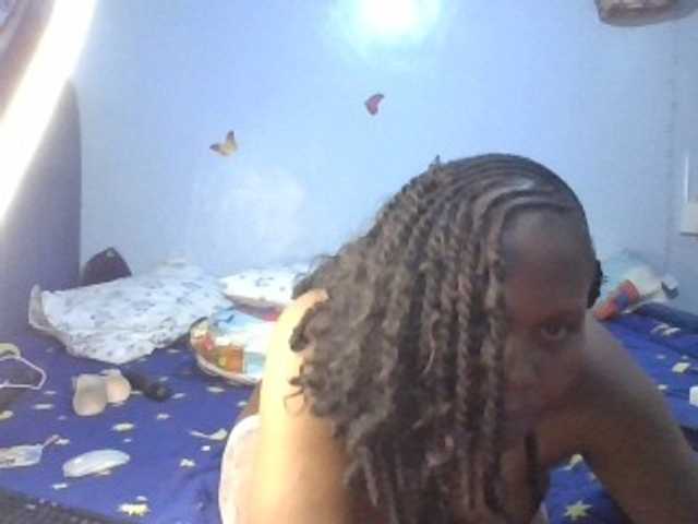Lustyshakah live webcam show