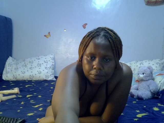 Lustyshakah live cam on UnifiedCams