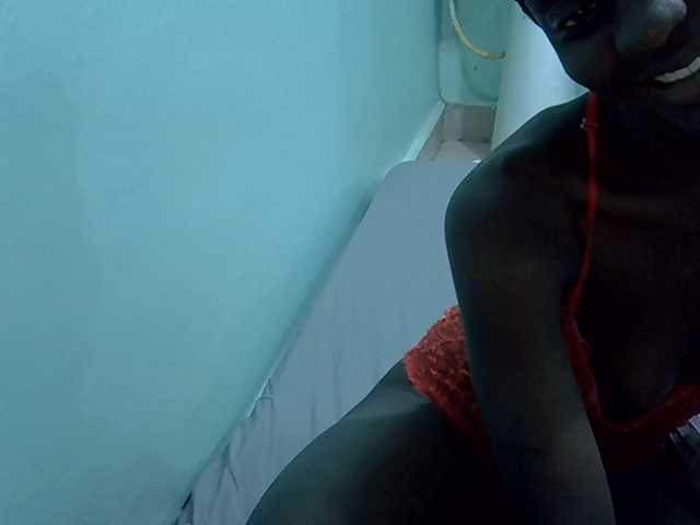 Hot-mila live cam on BongaCams
