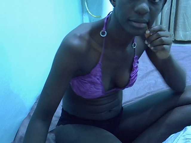 Hot-mila live cam on BongaCams