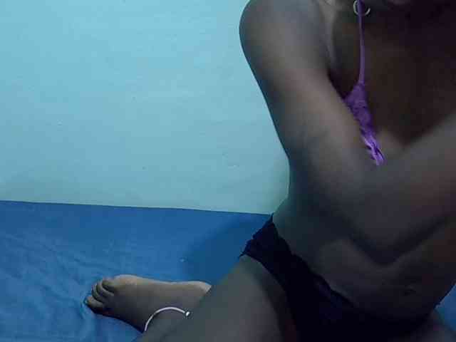 Hot-mila webcam