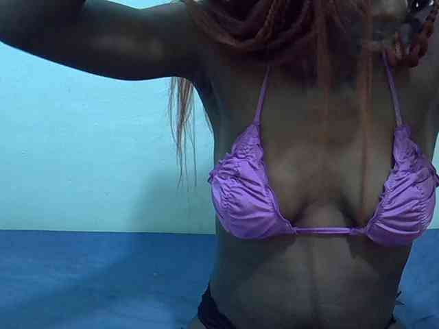 Hot-mila webcam
