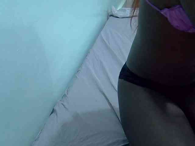 Hot-mila webcam