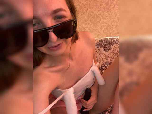 ladymeow01 webcam