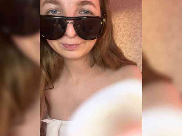 ladymeow01 webcam
