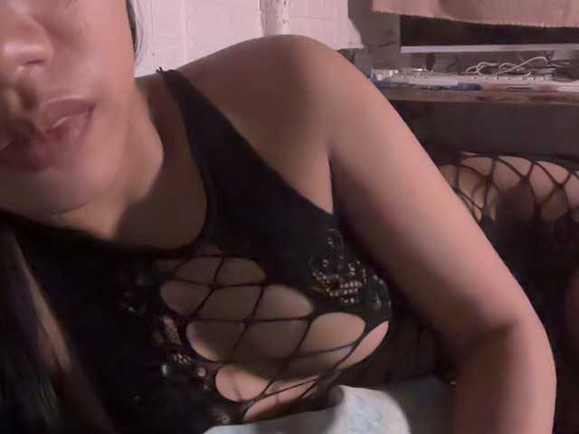 slimslitbaby live cam on BongaCams
