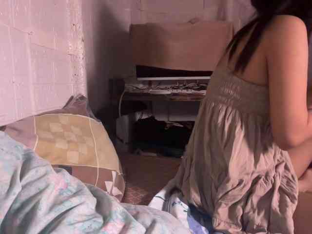slimslitbaby webcam