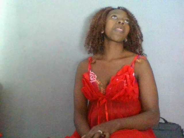 Coquinelara live cam on BongaCams