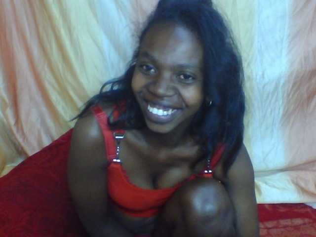 Coquinelara live cam on BongaCams
