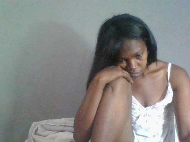 Coquinelara live cam on BongaCams
