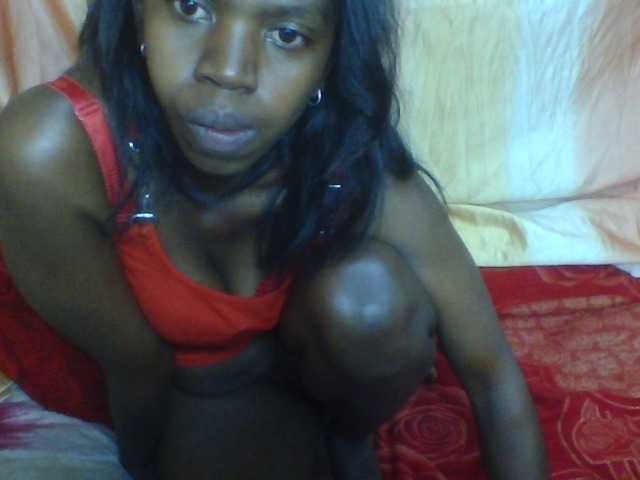 Coquinelara live cam on BongaCams