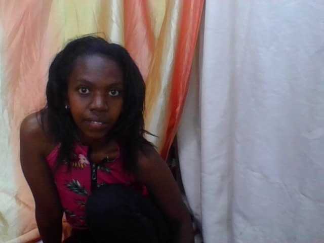 Coquinelara live cam on BongaCams