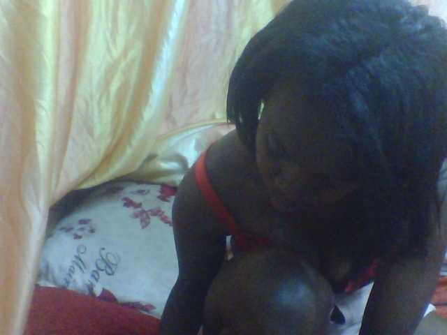 Coquinelara live cam on BongaCams