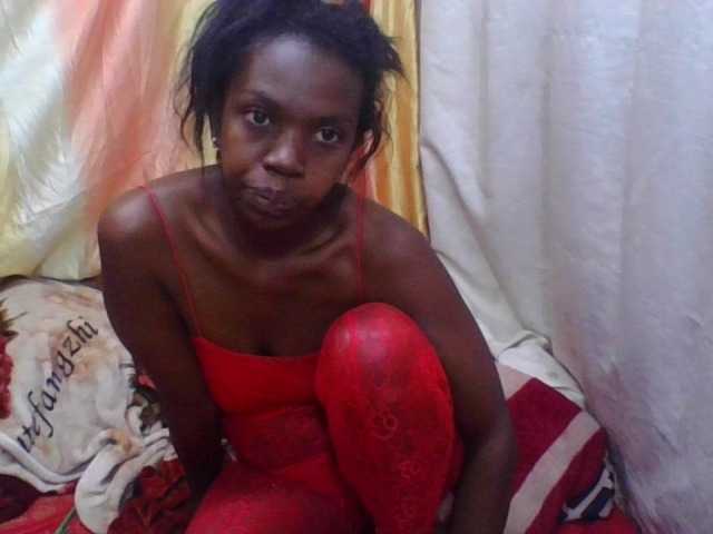 Coquinelara live cam on BongaCams