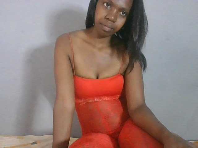 Coquinelara live cam on BongaCams