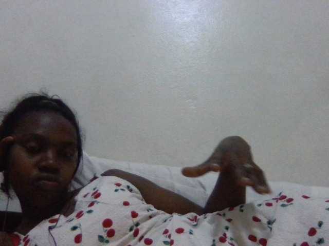 Coquinelara live cam on BongaCams