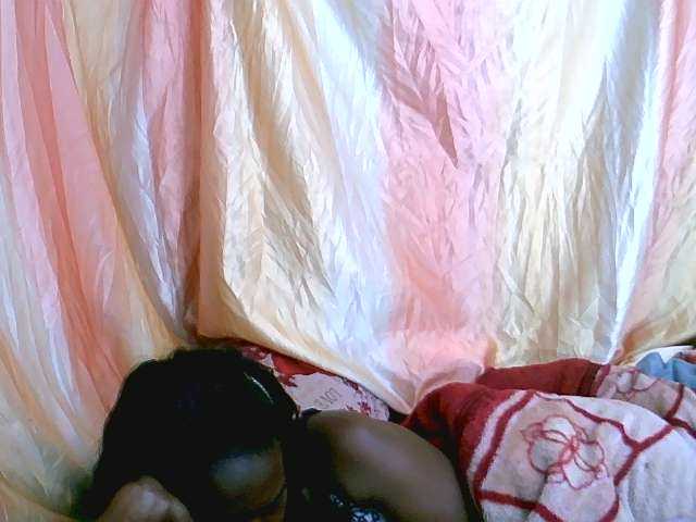 Coquinelara live cam on BongaCams