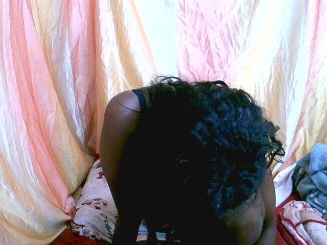 Coquinelara live cam on BongaCams