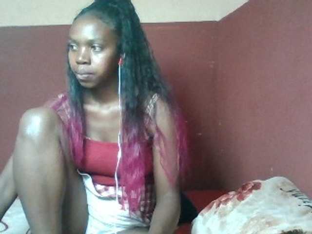 Coquinelara live cam on BongaCams