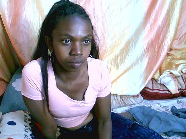Coquinelara live webcam show
