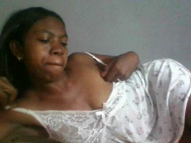 Coquinelara live cam on BongaCams