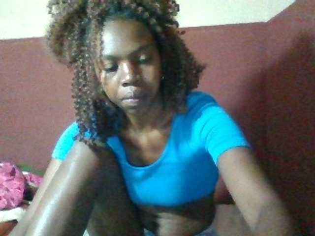 Coquinelara live cam on BongaCams