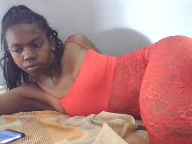 Coquinelara live cam on BongaCams