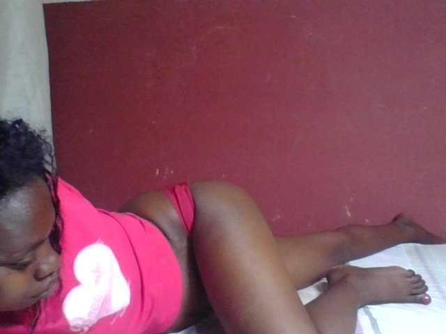 Coquinelara live cam on BongaCams