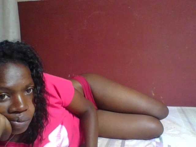 Coquinelara live cam on BongaCams