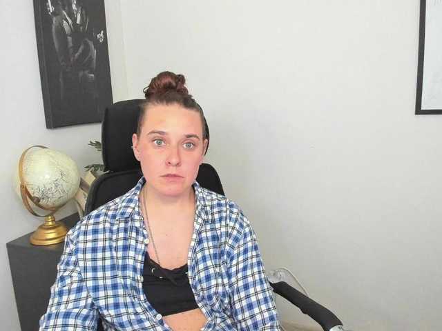 LadyAlessa live cam on BongaCams
