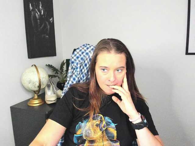 LadyAlessa live cam on BongaCams