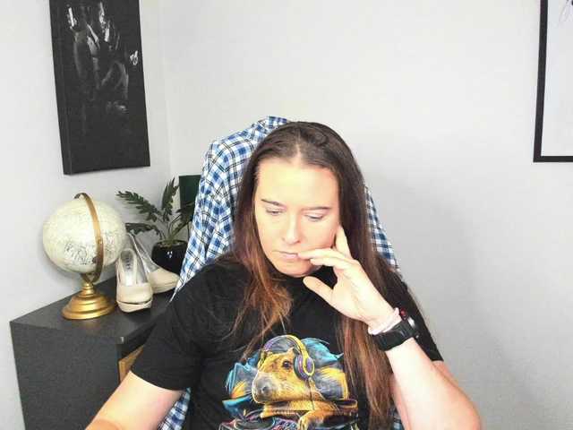 LadyAlessa live cam on BongaCams