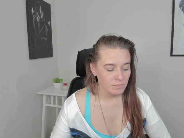 LadyAlessa webcam