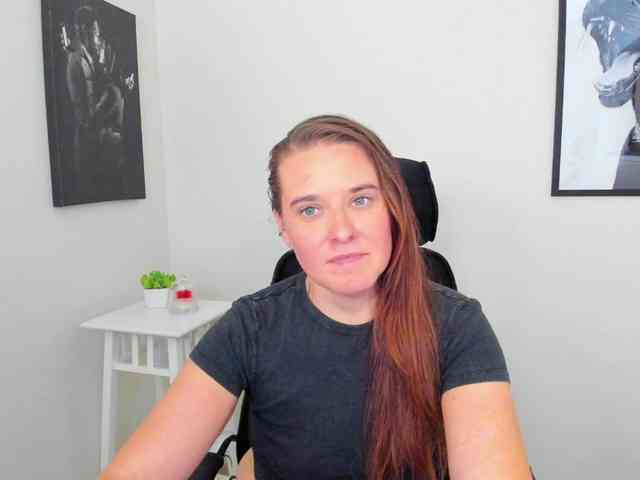 LadyAlessa webcam