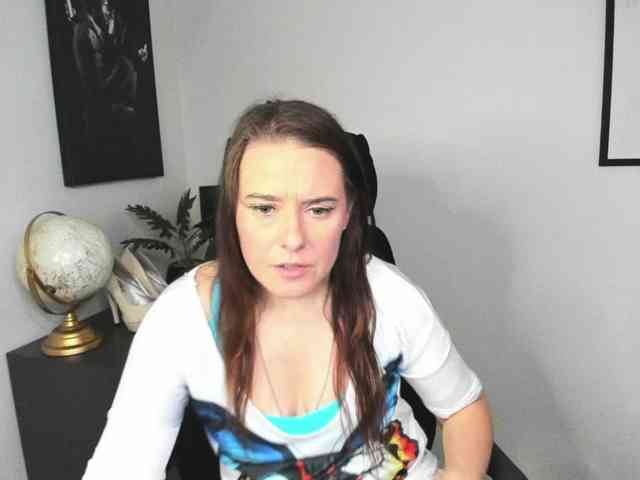 LadyAlessa webcam