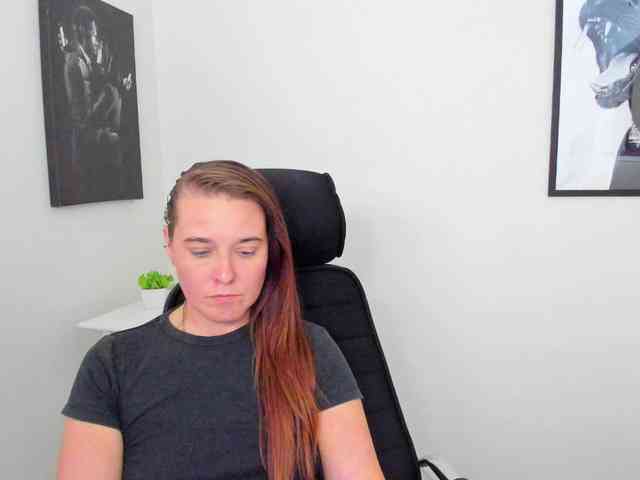 LadyAlessa webcam
