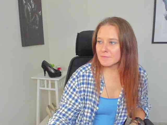 LadyAlessa webcam