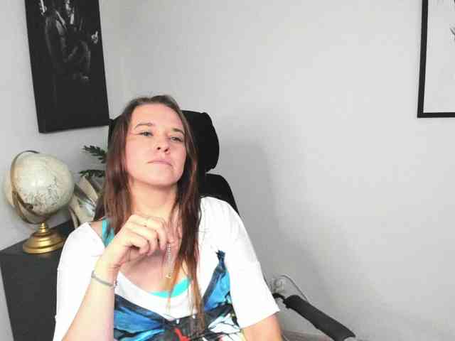 LadyAlessa webcam