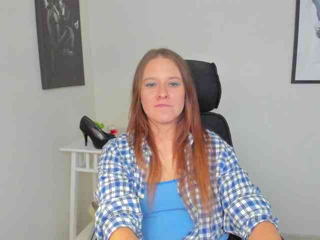 LadyAlessa webcam