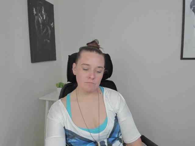 LadyAlessa webcam