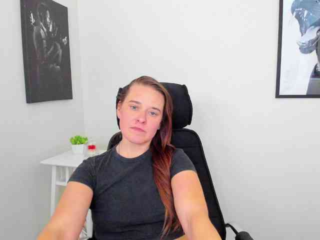 LadyAlessa webcam