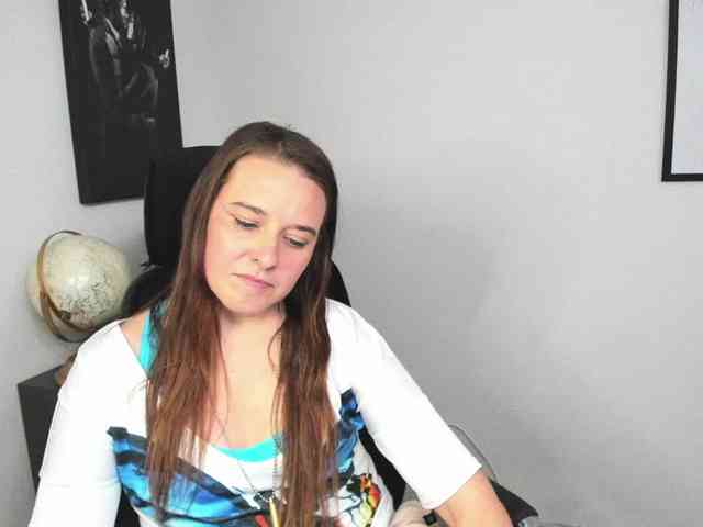 LadyAlessa webcam