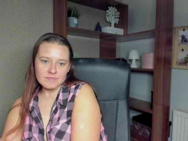 LadyAlessa webcam