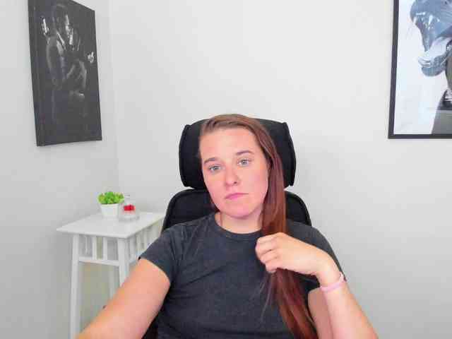 LadyAlessa webcam