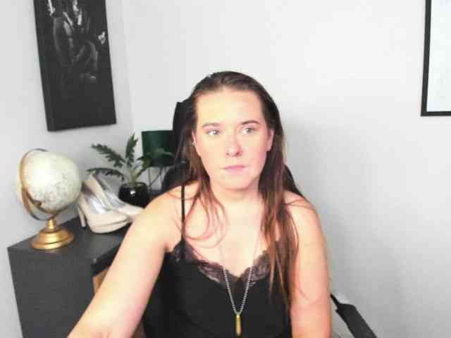 LadyAlessa webcam