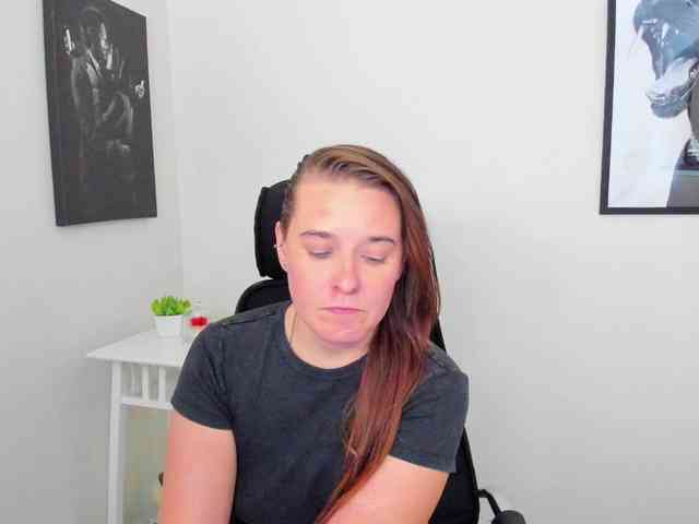 LadyAlessa webcam
