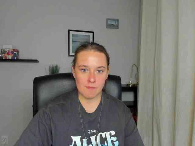 LadyAlessa webcam